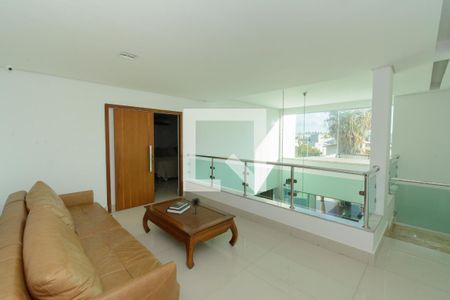 Sala 2 de casa à venda com 4 quartos, 392m² em Jardim Riacho das Pedras, Contagem