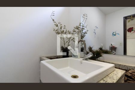 Lavabo de casa à venda com 3 quartos, 300m² em Vila Rio Branco, São Paulo