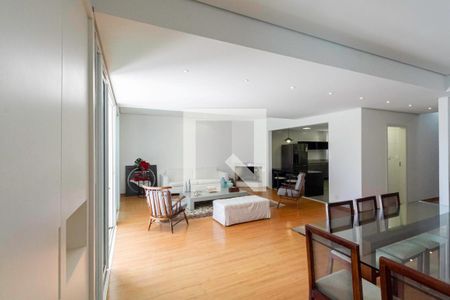 Sala 1 de casa de condomínio para alugar com 3 quartos, 400m² em Vila D’el Rey, Nova Lima