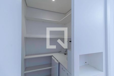 Sala 1 de casa de condomínio para alugar com 3 quartos, 400m² em Vila D’el Rey, Nova Lima