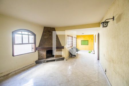 Sala de casa de condomínio à venda com 4 quartos, 385m² em Residencial Cinco (alphaville), Santana de Parnaíba