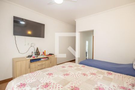 Suíte de casa à venda com 8 quartos, 470m² em Vila Yara, Osasco