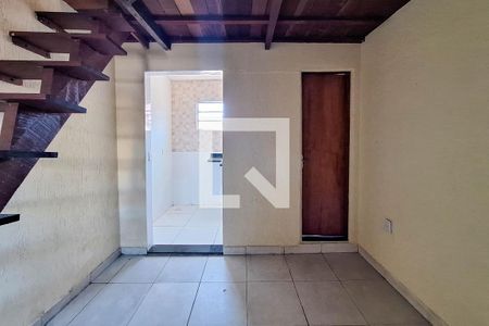 Sala 1 de apartamento para alugar com 1 quarto, 40m² em Sapê, Niterói