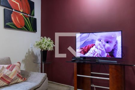 Sala 3 de casa à venda com 7 quartos, 320m² em Nova Gameleira, Belo Horizonte