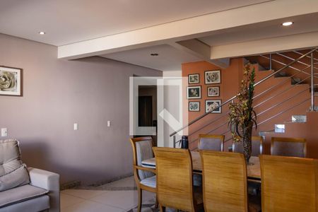 Sala 1 de casa à venda com 7 quartos, 320m² em Nova Gameleira, Belo Horizonte