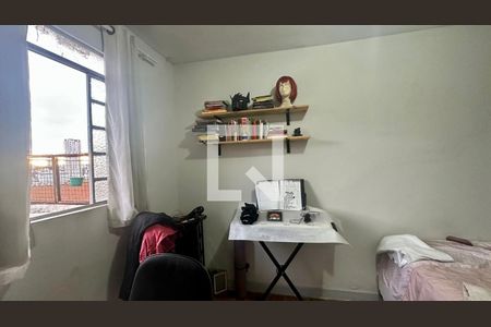 Quarto de casa à venda com 3 quartos, 208m² em Alto Barroca, Belo Horizonte