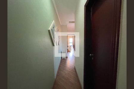 Corredor de casa para alugar com 3 quartos, 182m² em Butantã, São Paulo