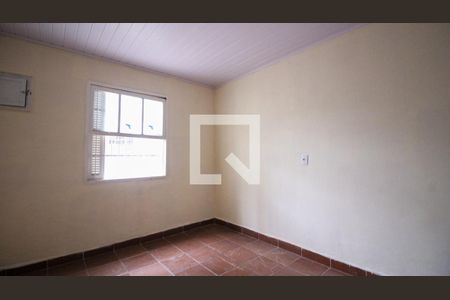 Quarto de casa para alugar com 1 quarto, 70m² em Jardim Caguassu, São Paulo