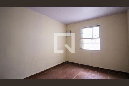 Quarto de casa para alugar com 1 quarto, 70m² em Jardim Caguassu, São Paulo