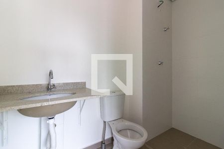 Banheiro de kitnet/studio à venda com 1 quarto, 28m² em Vila Madalena, São Paulo
