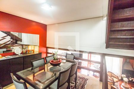 Escada de casa de condomínio à venda com 3 quartos, 176m² em Centro de Apoio I (alphaville), Santana de Parnaíba