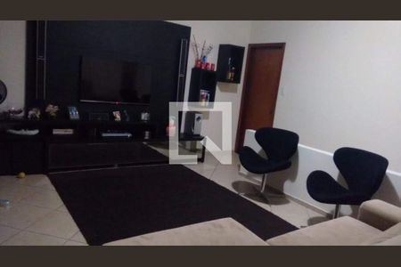 Casa para alugar com 4 quartos, 280m² em Jardim Lageado, São Paulo