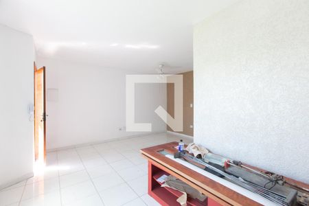 Sala de casa de condomínio para alugar com 3 quartos, 111m² em Cidade Antônio Estevão de Carvalho, São Paulo