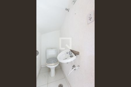 Lavabo da Sala de casa de condomínio para alugar com 3 quartos, 111m² em Cidade Antônio Estevão de Carvalho, São Paulo