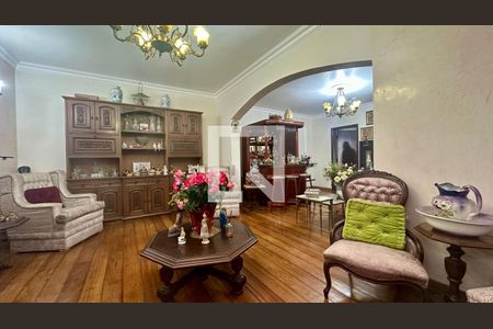 Sala de casa para alugar com 5 quartos, 370m² em Buritis, Belo Horizonte