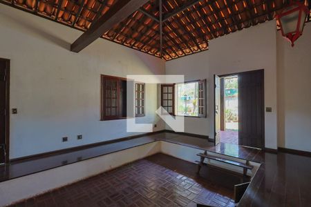 Sala de casa à venda com 2 quartos, 2000m² em Braúnas, Belo Horizonte