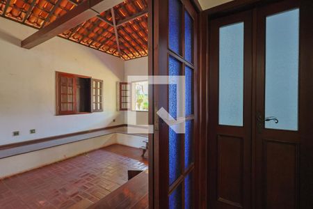 Corredor de casa à venda com 2 quartos, 2000m² em Braúnas, Belo Horizonte