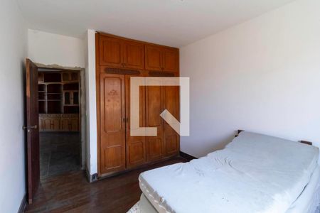 Quarto de casa à venda com 5 quartos, 500m² em São Luiz, Belo Horizonte