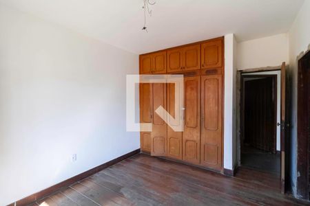 Semi Suíte 1 de casa à venda com 5 quartos, 500m² em São Luiz, Belo Horizonte