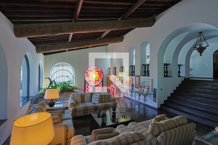 Sala de casa para alugar com 4 quartos, 574m² em Mangabeiras, Belo Horizonte