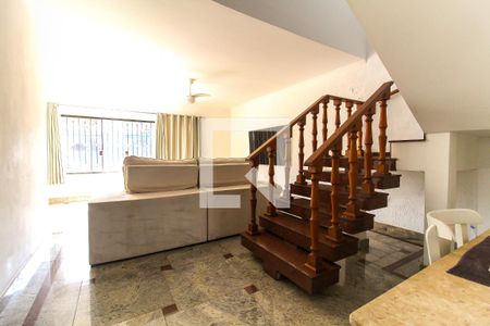 Sala de casa para alugar com 4 quartos, 233m² em Jardim Nossa Senhora do Carmo, São Paulo