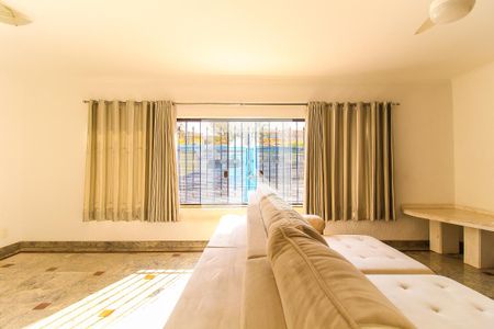 Sala de casa para alugar com 4 quartos, 233m² em Jardim Nossa Senhora do Carmo, São Paulo