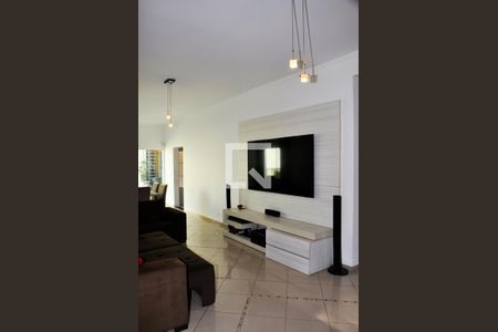 Sala de casa para alugar com 4 quartos, 311m² em Jardim Monjolo, São Paulo