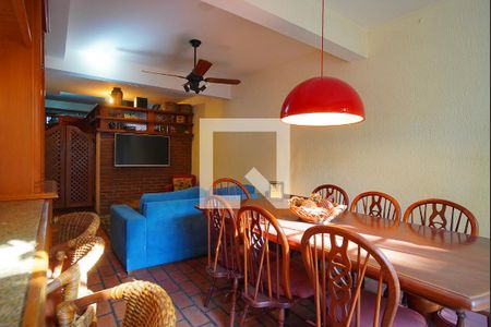 Sala 3 de casa para alugar com 4 quartos, 280m² em Chácara das Pedras, Porto Alegre