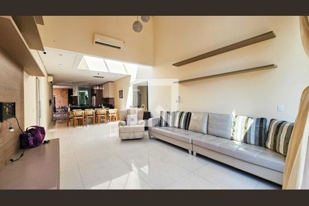 Sala de casa à venda com 3 quartos, 160m² em Jardim Santo Antoninho, São Paulo