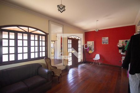Sala de casa para alugar com 6 quartos, 400m² em Tres Barras, Contagem