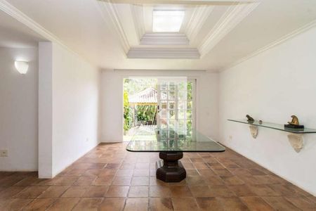 Sala de casa de condomínio para alugar com 3 quartos, 456m² em Granja Viana, Cotia