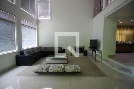 Sala de casa de condomínio para alugar com 3 quartos, 750m² em Jardim Ibiti do Paco, Sorocaba