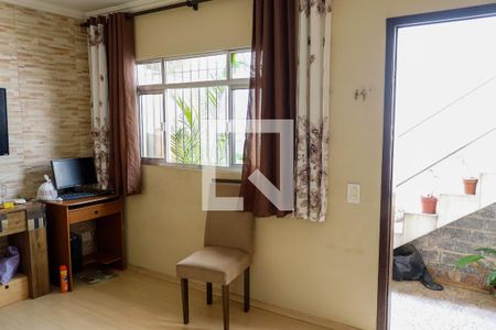 Sala de casa à venda com 3 quartos, 125m² em Santa Maria, Osasco