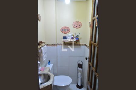 Lavabo de casa de condomínio para alugar com 2 quartos, 65m² em Pechincha, Rio de Janeiro