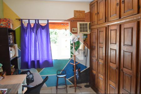 Quarto 1 de casa de condomínio para alugar com 2 quartos, 65m² em Pechincha, Rio de Janeiro