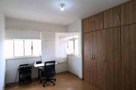 Quarto de apartamento à venda com 3 quartos, 157m² em Centro, Belo Horizonte