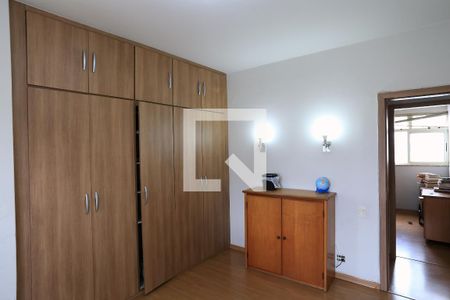 Quarto de apartamento à venda com 3 quartos, 157m² em Centro, Belo Horizonte