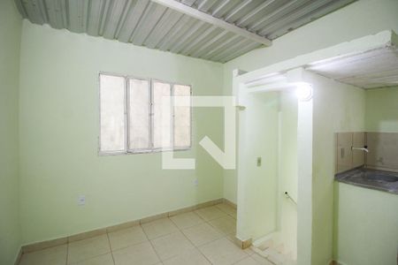 Sala 2 de casa para alugar com 1 quarto, 50m² em Juscelino, Mesquita