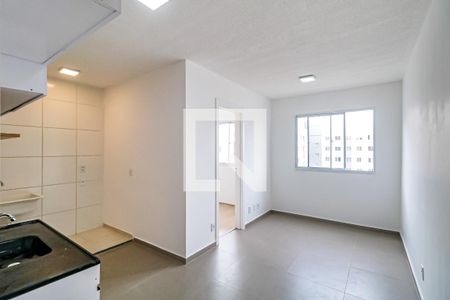 Sala/Cozinha de apartamento para alugar com 2 quartos, 38m² em Jaguaré, São Paulo