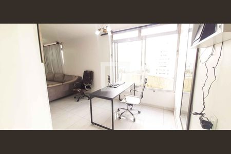 Sala de apartamento à venda com 2 quartos, 60m² em Vila Osasco, Osasco