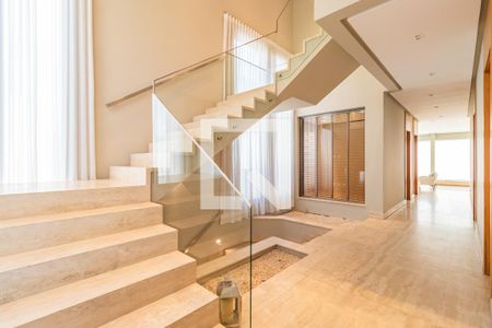 Sala de casa à venda com 4 quartos, 574m² em Centro Comercial Jubran, Barueri