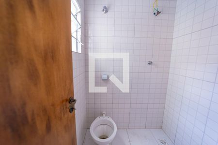 Banheiro de casa para alugar com 1 quarto, 45m² em Jardim Fernandes, São Paulo