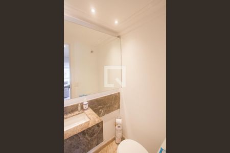 Lavabo de casa de condomínio à venda com 4 quartos, 306m² em Jardim Petropolis, São Paulo