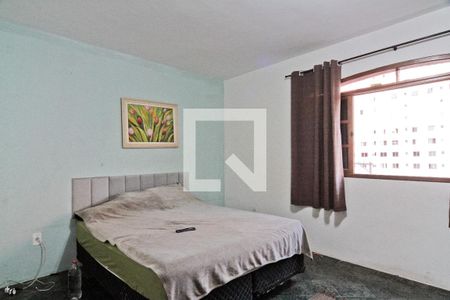 Quarto 1 de casa para alugar com 4 quartos, 243m² em Vila Zat, São Paulo