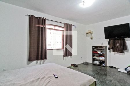 Quarto 1 de casa para alugar com 4 quartos, 243m² em Vila Zat, São Paulo