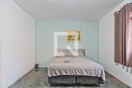 Quarto 1 de casa para alugar com 4 quartos, 243m² em Vila Zat, São Paulo