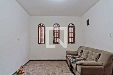 Sala de casa para alugar com 4 quartos, 243m² em Vila Zat, São Paulo