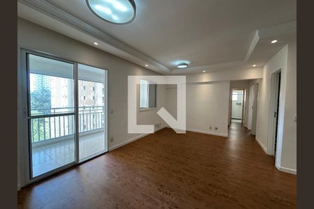 Sala de apartamento à venda com 3 quartos, 105m² em Jardim Tupanci, Barueri