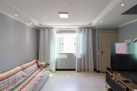 Sala/Cozinha de casa de condomínio para alugar com 2 quartos, 93m² em Vila Ré, São Paulo