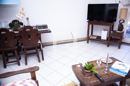 Sala de casa de condomínio para alugar com 3 quartos, 150m² em Pituaçu, Salvador